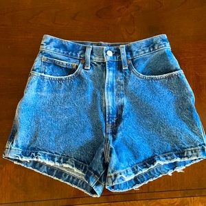 Natural Rise Short